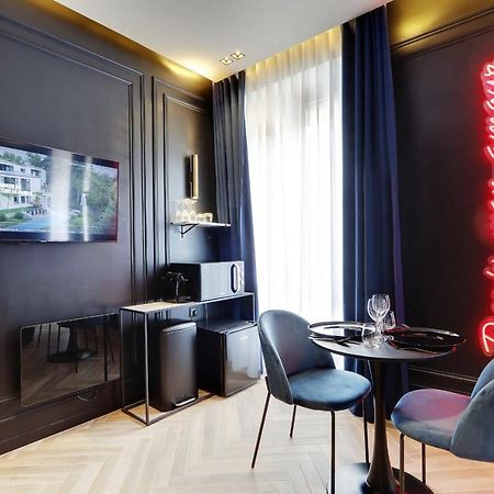 Couples Getaway Unit With Jacuzzi - City Center París Exterior foto